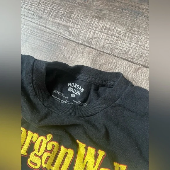 Morgan Wallen Boxy Fit Cropped Shirt Band Tee Small Black Country Concert - Picture 3 of 4